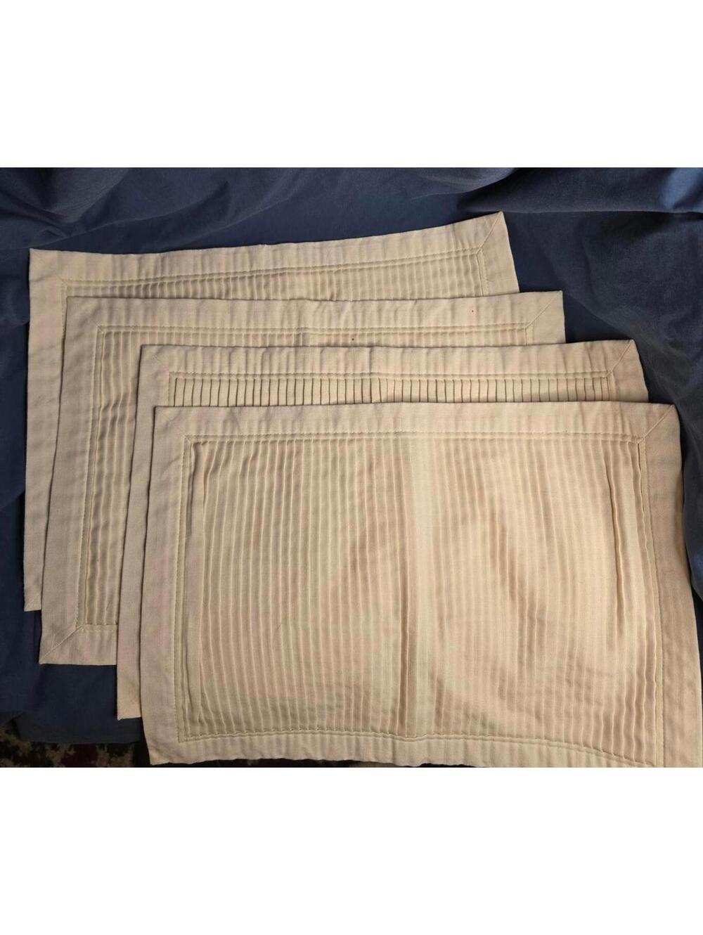 Vintage Set of 4 Accordian Pleated Ivory Cotton Placemats
